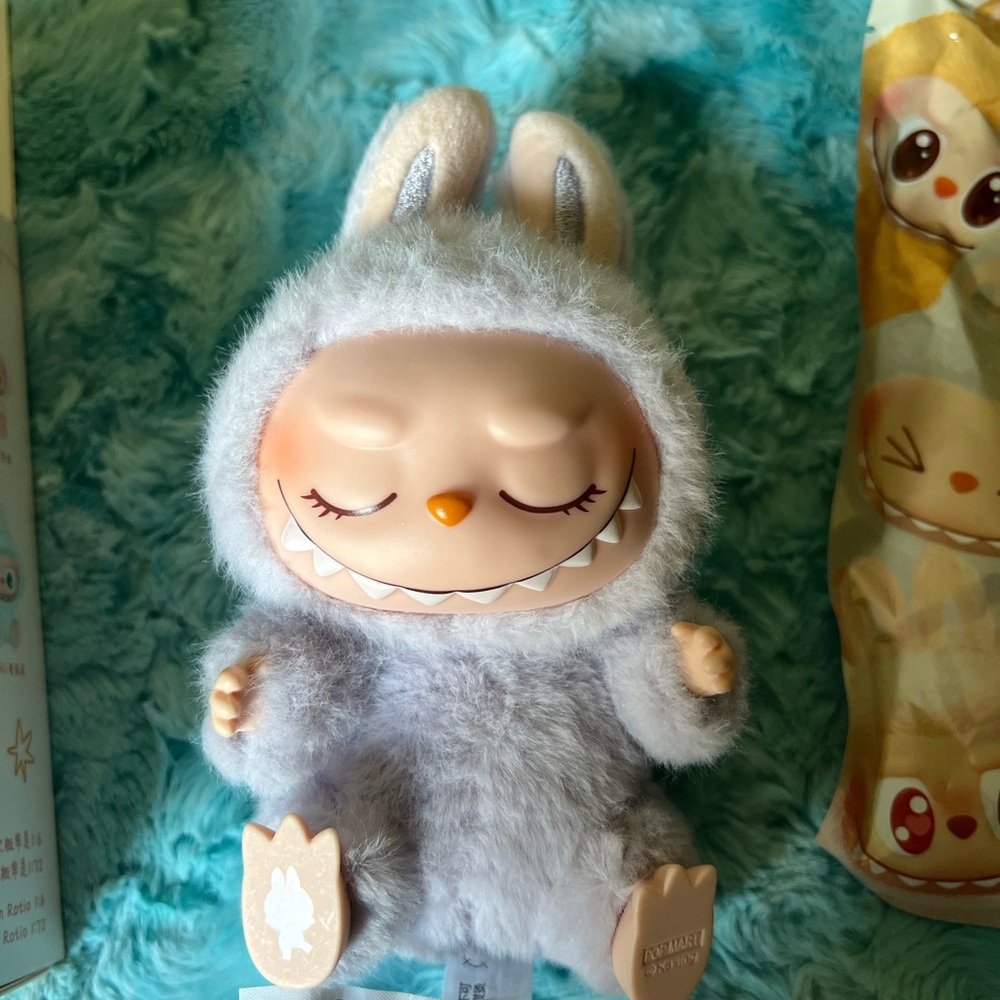 Labubu Zizi authentic